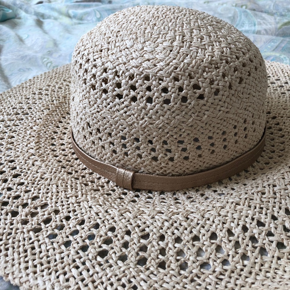 Brand new Aerie Straw hat